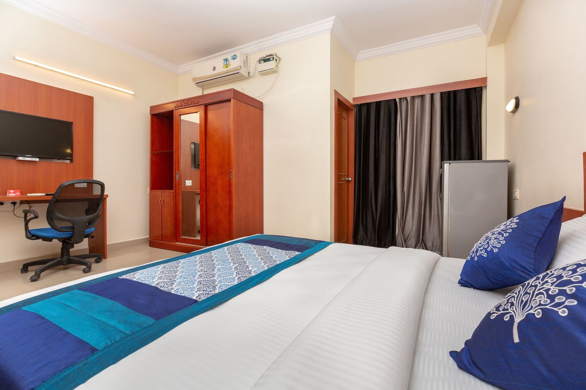 Oyo 22105 Hotel Half Moon Inn Chennai Exterior foto
